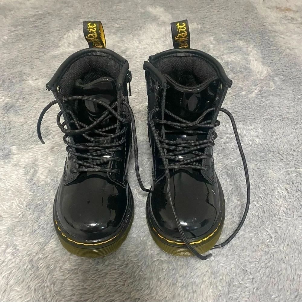 DR MARTENS Air Wair 1460 Kids Size 9 Black Patent Lamper Lace Up Ankle Boots NWB